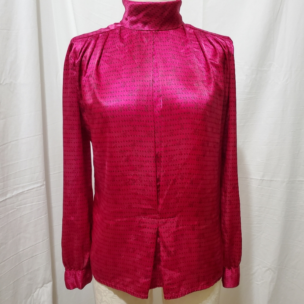 Vintage Nicola sleek blouse size 4